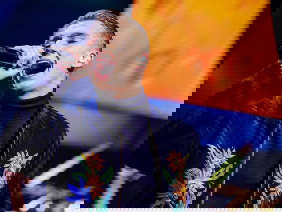 De gepersonaliseerde platina award van Mart Hoogkamer is geveild!