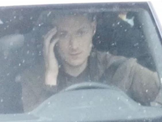 Tim krijgt boete van 380 euro na krabben aan hoofd!