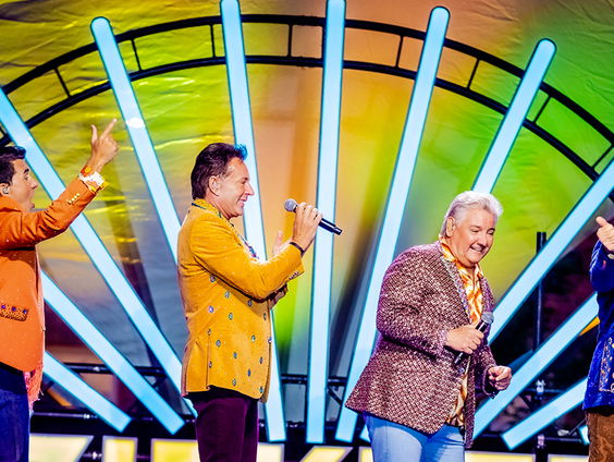 René Froger: "Dit jaar wordt de Toppers weer ouderwets meezingen met een tropisch thema.''