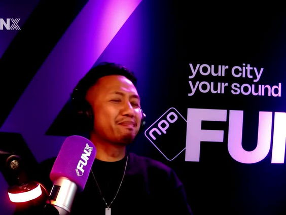 Summer Too Hot Challenge: Donna en Gilly in de lyric-heat!