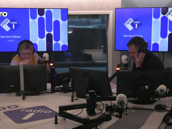 Teddy Tops onthult de winnaar van de C. Buddingh prijs, en de winnaar -Sytse Jansma- is erbij.