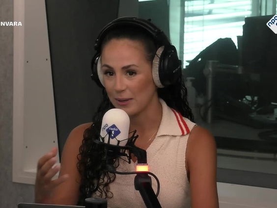 Yasmin Ait Abderrahman stopt het CDA-congres van 2010 in 'De Tijdcapsule'