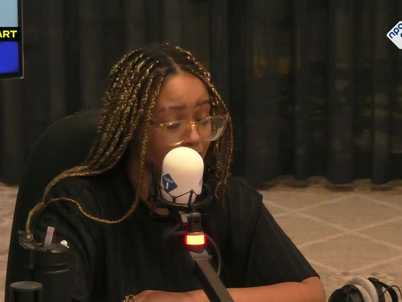 Columnist Zaïre Krieger " De wereld staat in brand maar we blijven dansen"