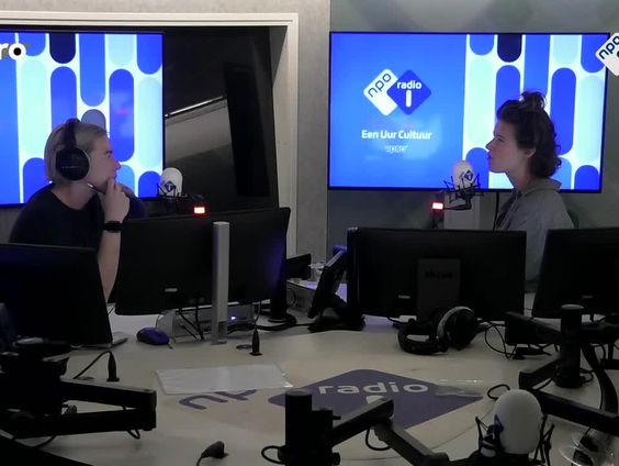 Schrijver Daan Borrel over moederschap