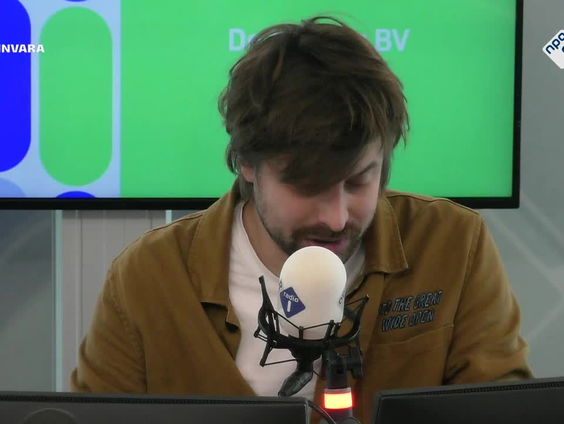 Druktemaker Joost Oomen - Burgemeester Velema krabt aan zijn kin