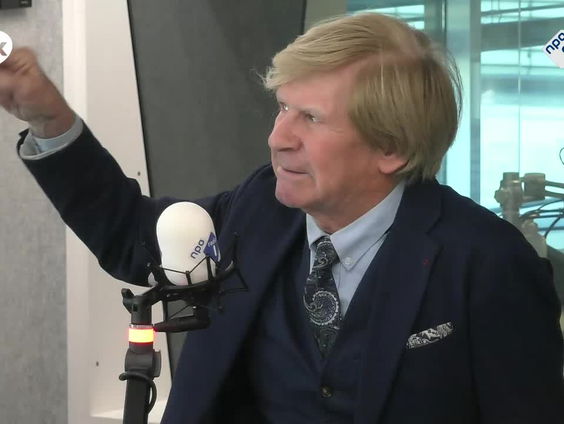 Modeontwerper Addy van den Krommenacker aan de slag met tweedehandskleding voor Terre des Hommes