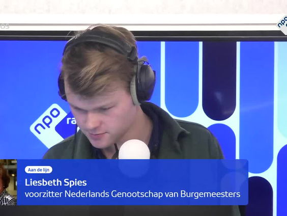 Burgemeesters hekelen, in nieuwjaarstoespraken, het gedrag van landelijke politici