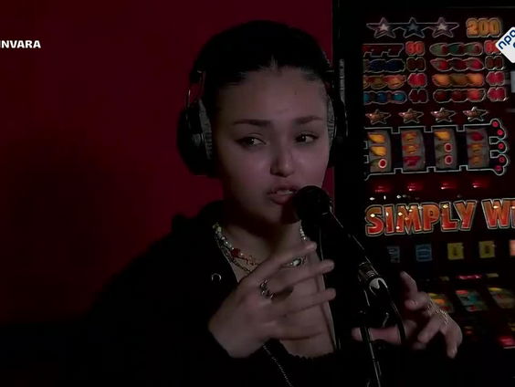 JAÏNDA speelt live!