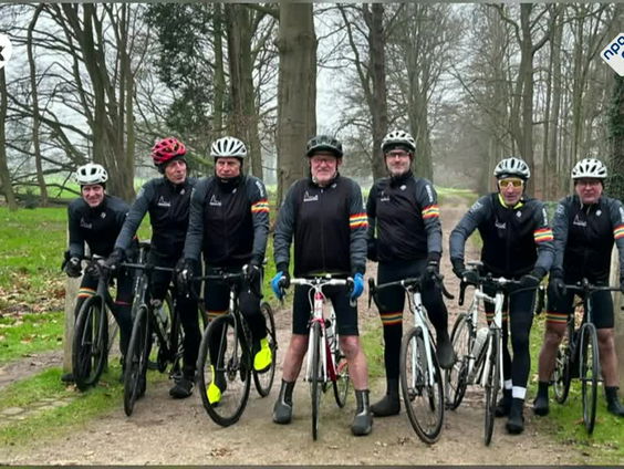 Met zeven broers in een wielerclub: 'Elke zondag op de fiets'