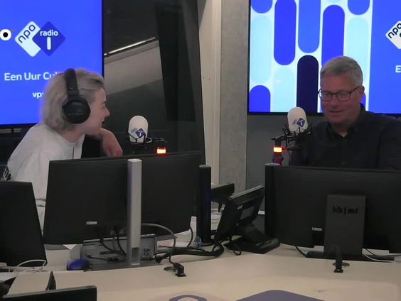 Dichter Jan-Paul Rosenberg praat met Teddy Tops over 'spelen met taal'