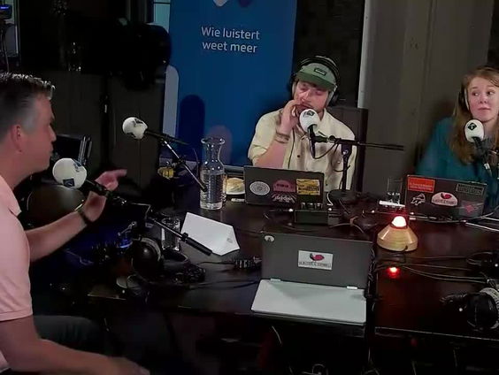 Loco-burgemeester De Vries (Franeker) in 'De Verhoorwagen'