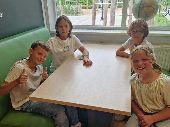 Kunnen basisscholen extra leerdoelen over AI nog wel erbij hebben?