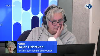 Waarom levert sneeuw op platte daken een probleem op?
