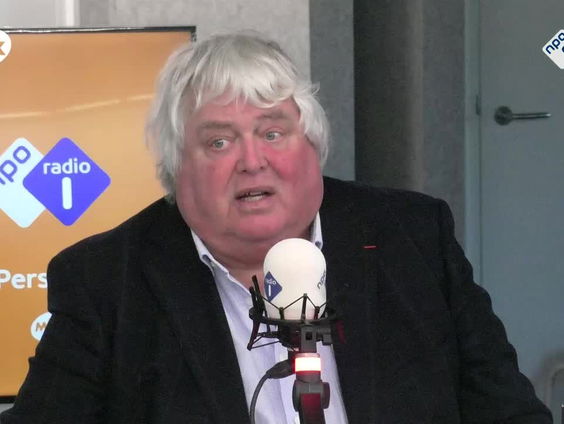 Ton Elias op De Perstribune