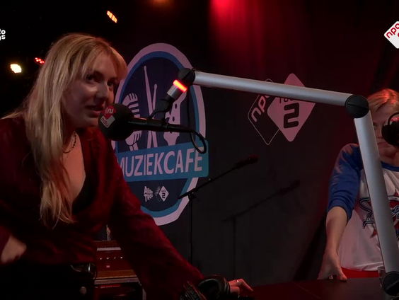 Jana Mila en Ilse DeLange over de showcases in Nashville