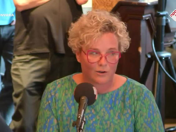 D66 Kamerlid Wieke Paulusma en Ilse Schoenmakers van de Podcast Op Hoop van Zegen over de zorgen om de ge ...