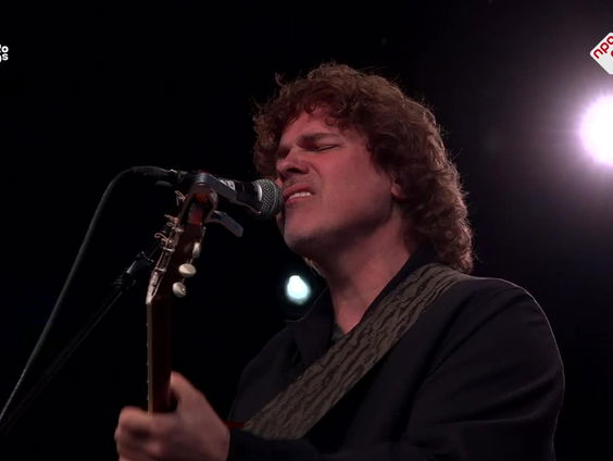 Jasper Steverlinck - You Are | live in Muziekcafé