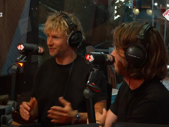 FRIDAY over muzikale voorbeelden en hun nieuwe muziek