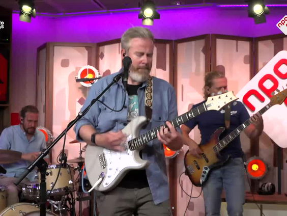 Ed Struijlaart - Make It On Your Own & Guitar | live in Muziekcafé