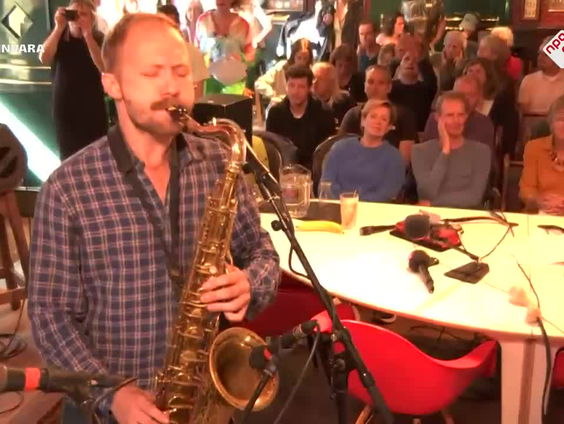 Personal Trainer - The Laser - live bij Spijkers met Koppen