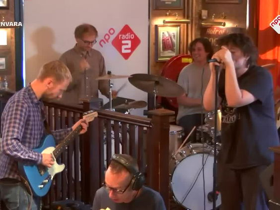 Personal Trainer - New Bad Feeling - Live bij Spijkers met Koppen