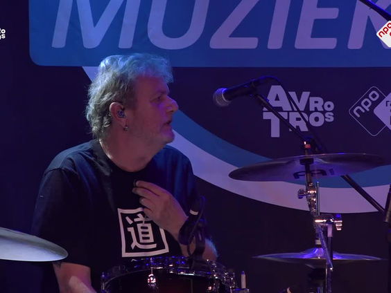 MELL VF gaat met nieuw album een andere kant op