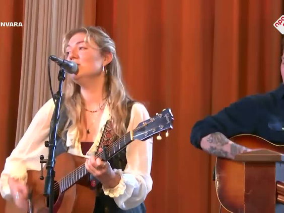 Jana Mila - Somebody New - live bij Spijkers met Koppen