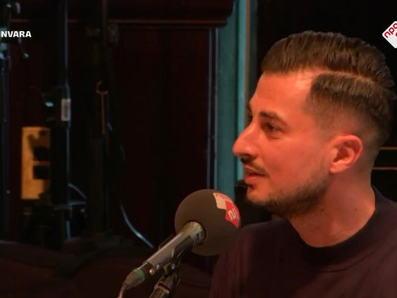 Moet er in Arnhemse bushokjes wel of geen verbod komen op reclame voor milieuvervuilende producten?