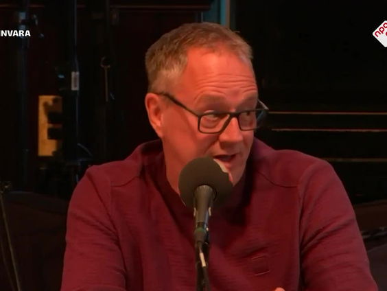 Jacques Nieuwlaat en Karin ten Kate over dart-fenomeen Beau Greaves.