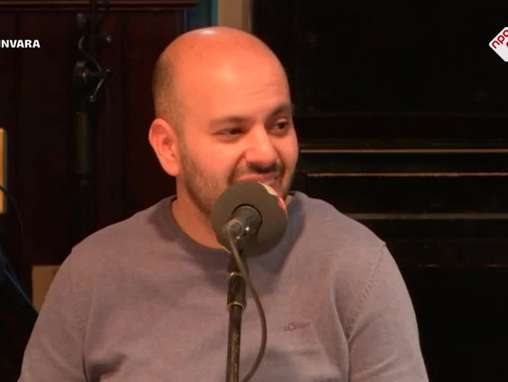 Journalisten Nordin Ghouddani en Mustapha Esadik laten hun licht schijnen over de Afrika Cup