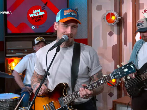 Douwe Bob maakte videoclip tijdens huwelijksreis: "Vrouw niet meteen fan"