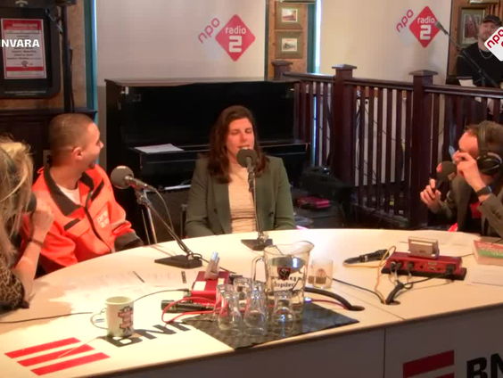 Meer politici en bestuurders op de vuilniswagen!