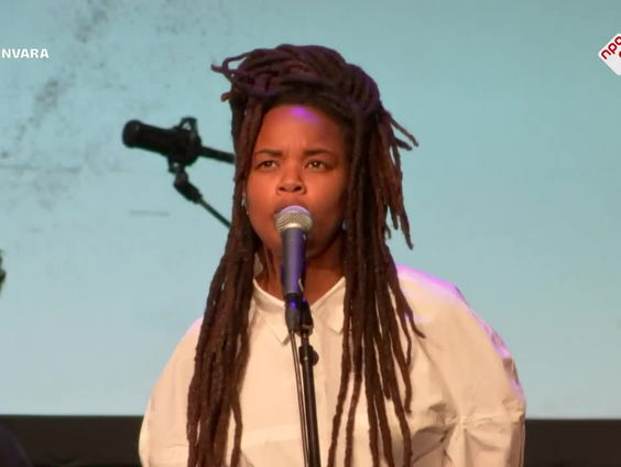 Shary-An - Kalm Aan - live bij Spijkers met Koppen