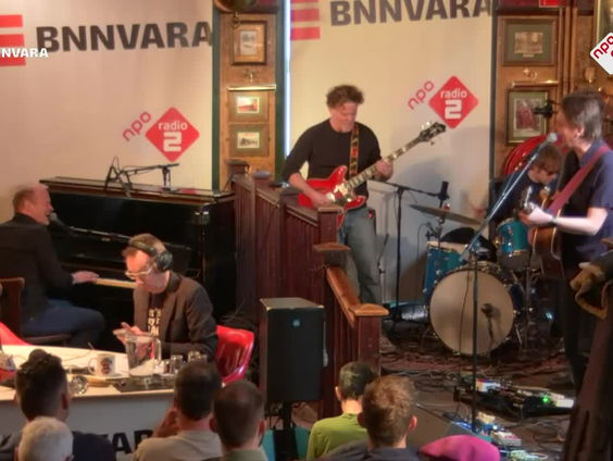 Bertolf & Nomden - Hysteria - live bij Spijkers Met Koppen