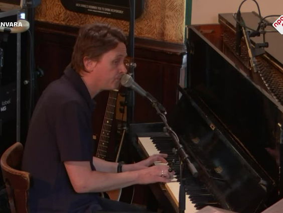 Bertolf & Nomden - Tell It To The Kids - LIve bij Spijkers met Koppen