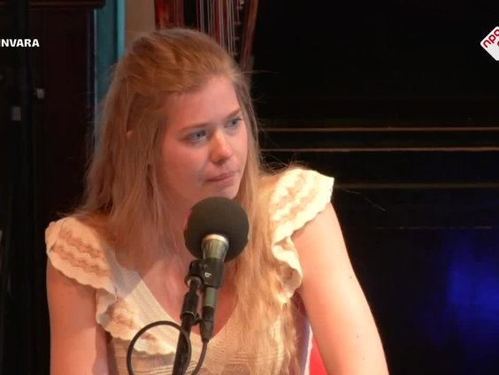 Michelle Sweegers geeft de harp een nieuw imago