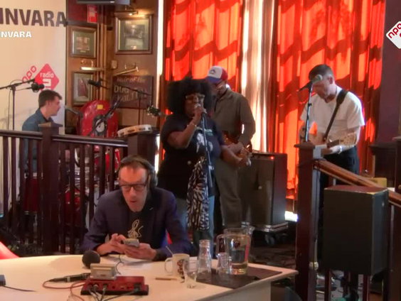 Michelle David & The True-tones - Seasons