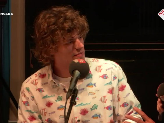 Ruben Vermeule redt vissen aan de Zeeuwse kust