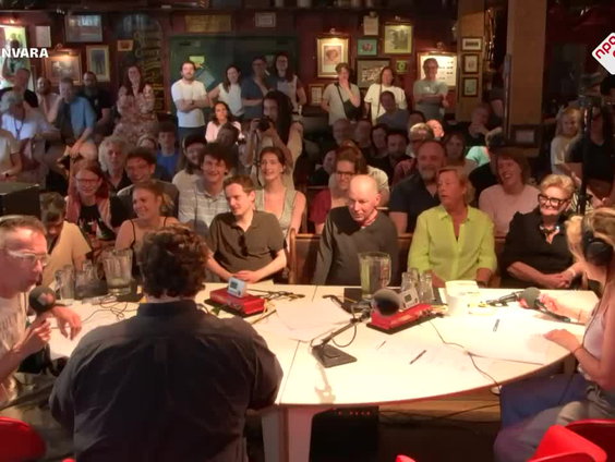 Cabaret: Van Weel over het nieuwe luchtalarm
