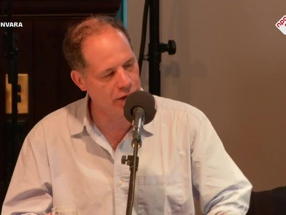 Simon Kuper over voetbalvraagstukken aan de hand van cijfers en statistieken