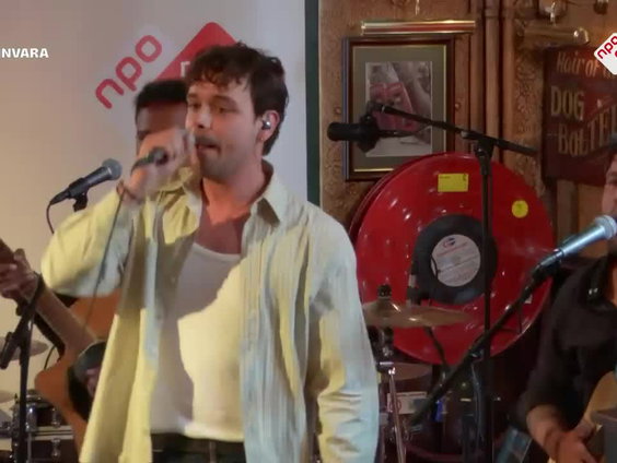 Quique - Vas a Ver - live bij Spijkers met Koppen