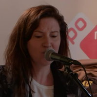 Lotte Velvet - Alles is Minder - live bij Spijkers Met Koppen