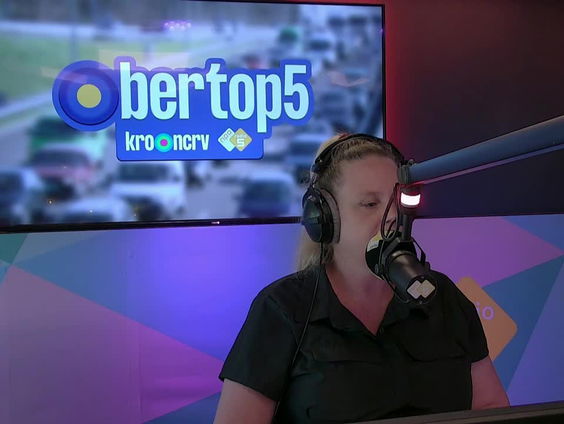 Scholieren leren rappen in de nieuwe onderwijswet. Dat kan Astrid ook!