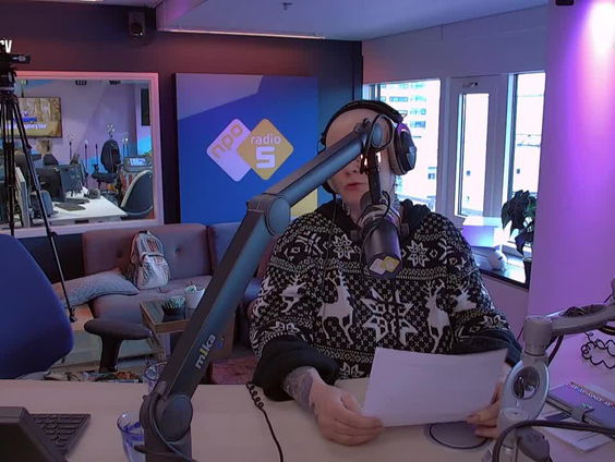 Gabriëlle heeft een kunstwerk gemaakt voor in de bus